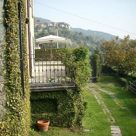 San Siro Sleeps 8 With Pool And Air Con